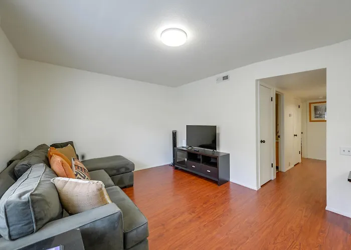Shop, Dine, Hike, Explore Dtwn! Getaway * Flagstaff