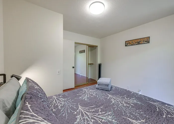Shop, Dine, Hike, Explore Dtwn! Getaway Holiday home